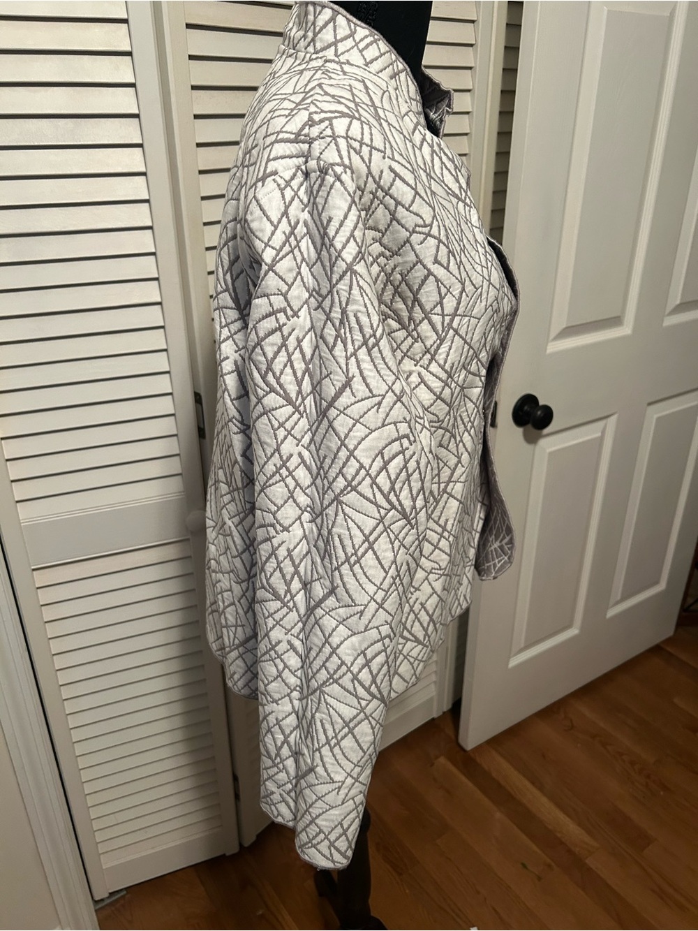 Women's Gray Abstract-Pattern Single-Button Blazer - Picture 7 of 8